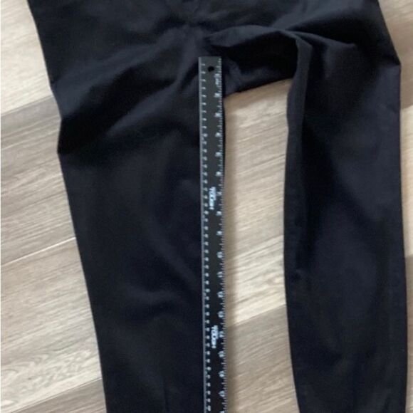 J Brand Jeans Women’s Size Waist 27 Color Black Mid- Rise Anja Cuffed Crop - Picture 5 of 10